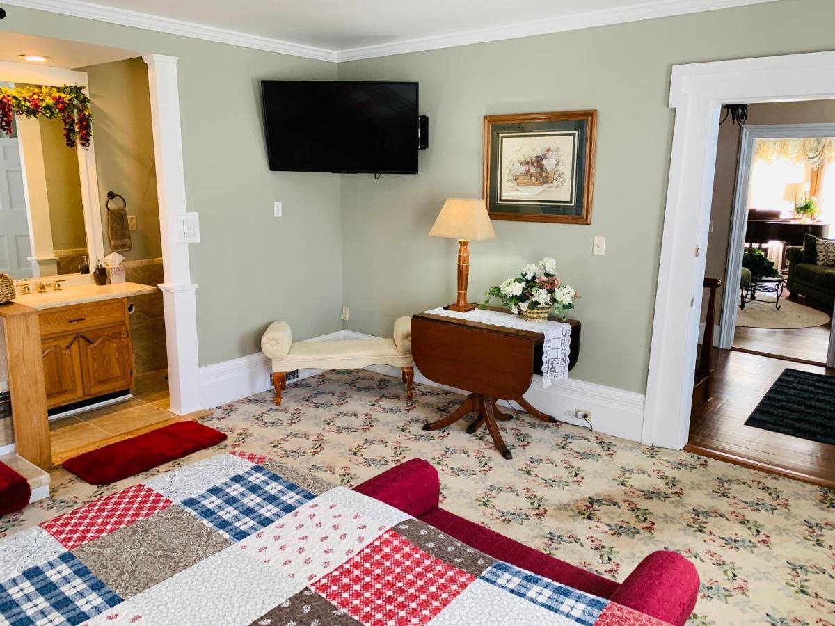 Centennial Inn Bed & Breakfast Conneaut 외부 사진