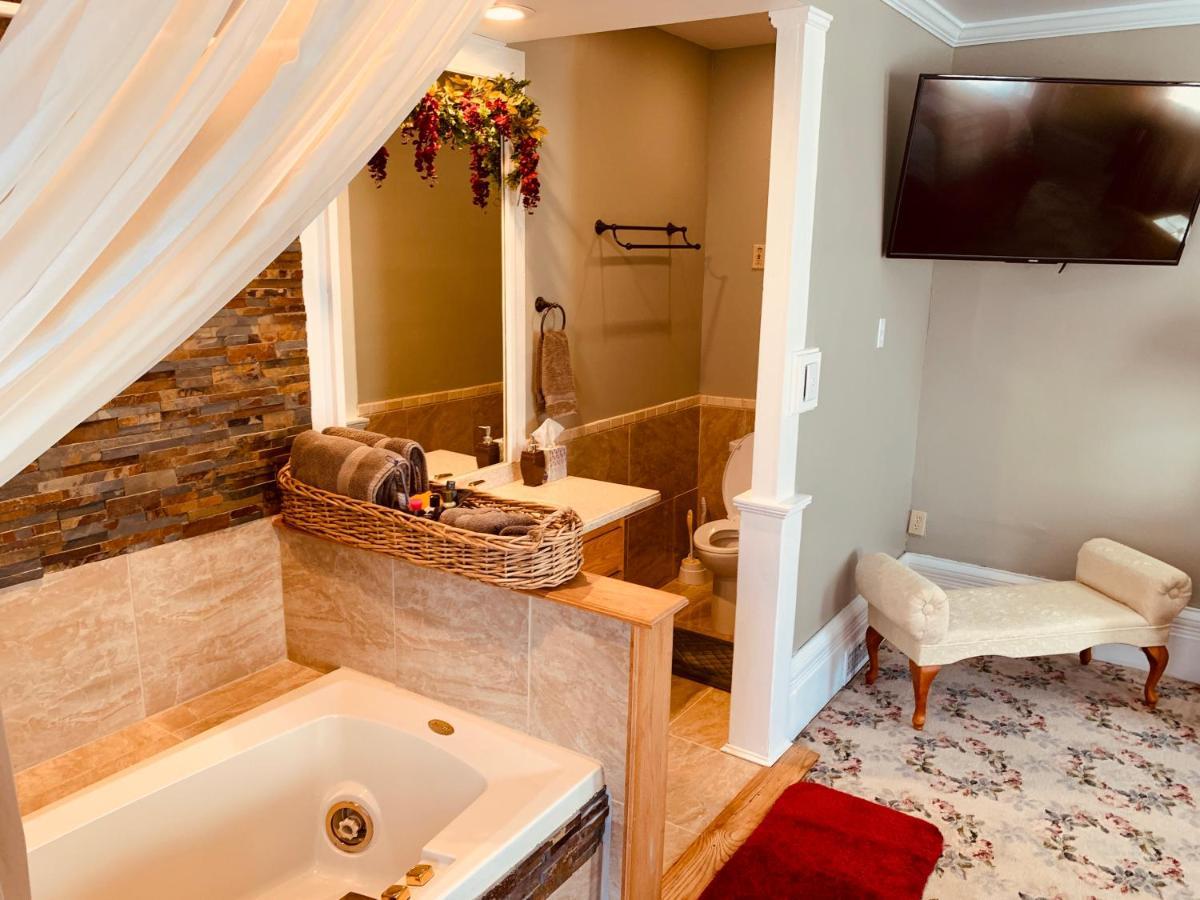Centennial Inn Bed & Breakfast Conneaut 외부 사진